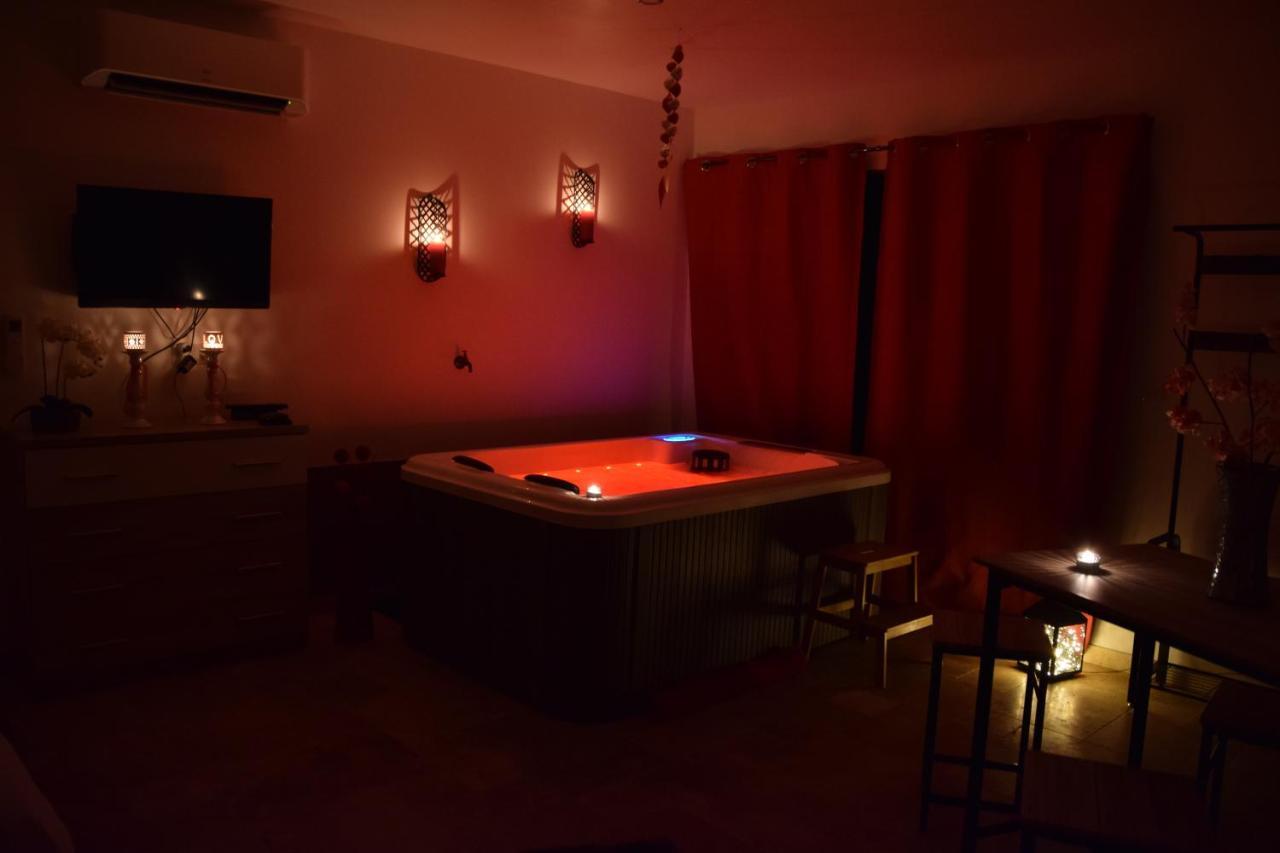 Gites spa de charme L ETOILE SPA Beynac-et-Cazenac Extérieur photo